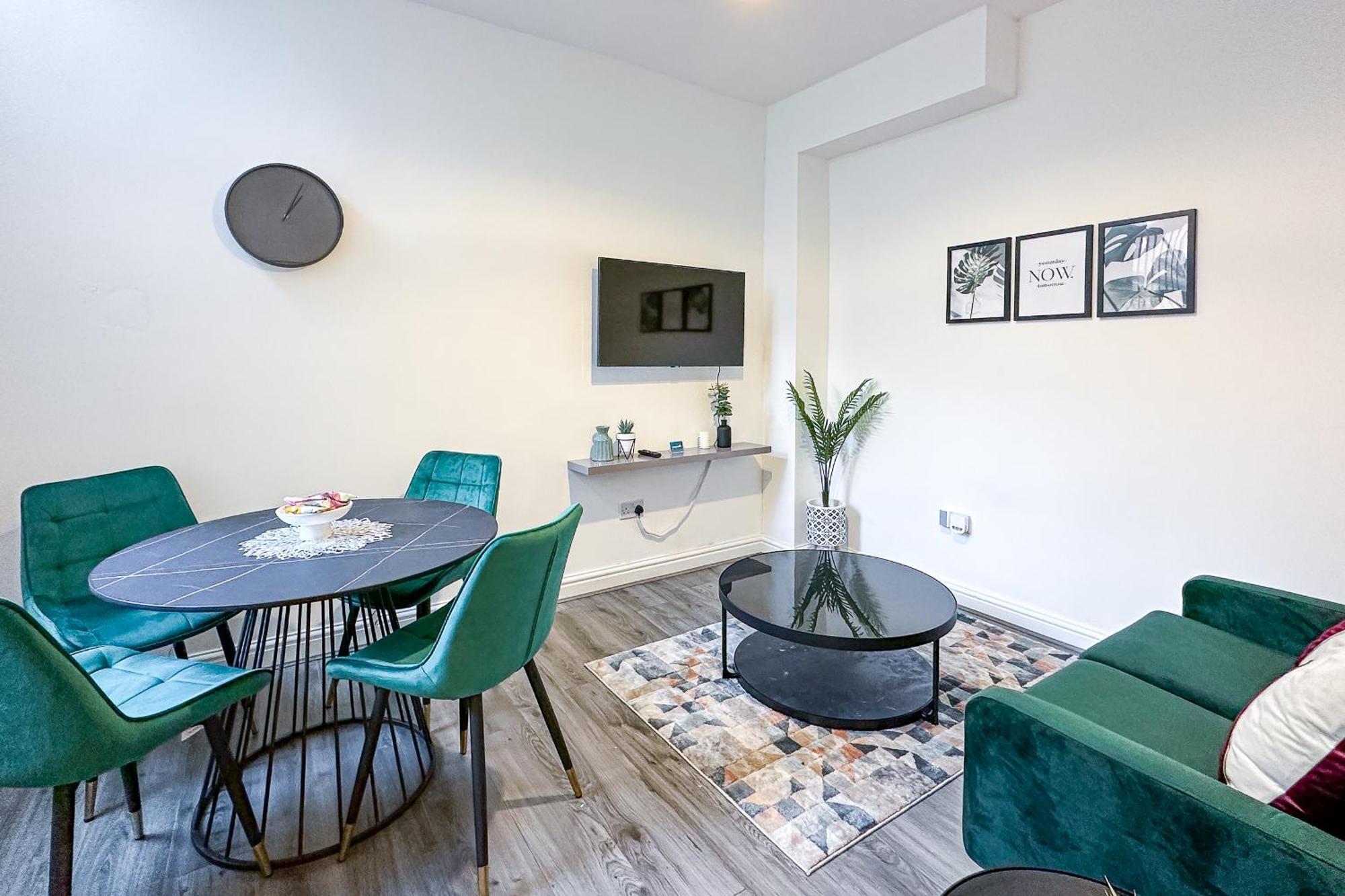Ashfield Co-Living - Private Room Self-Cater Манчестер Экстерьер фото